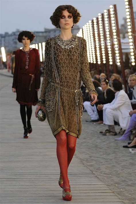 chanel cruise 2010 full show venice|Chanel Resort 2010 Collection .